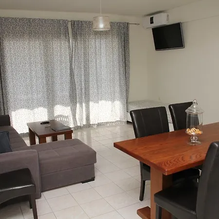 Holiday Luxury Villas *